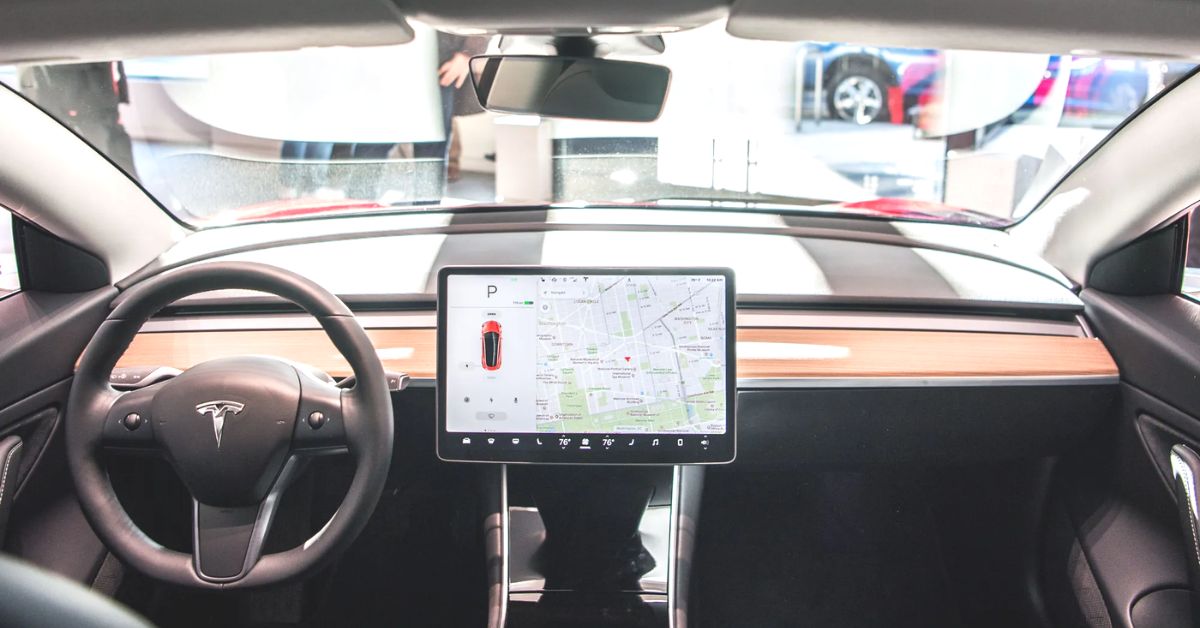 Tesla Owners May Now Play Steam Games in Their Vehicles